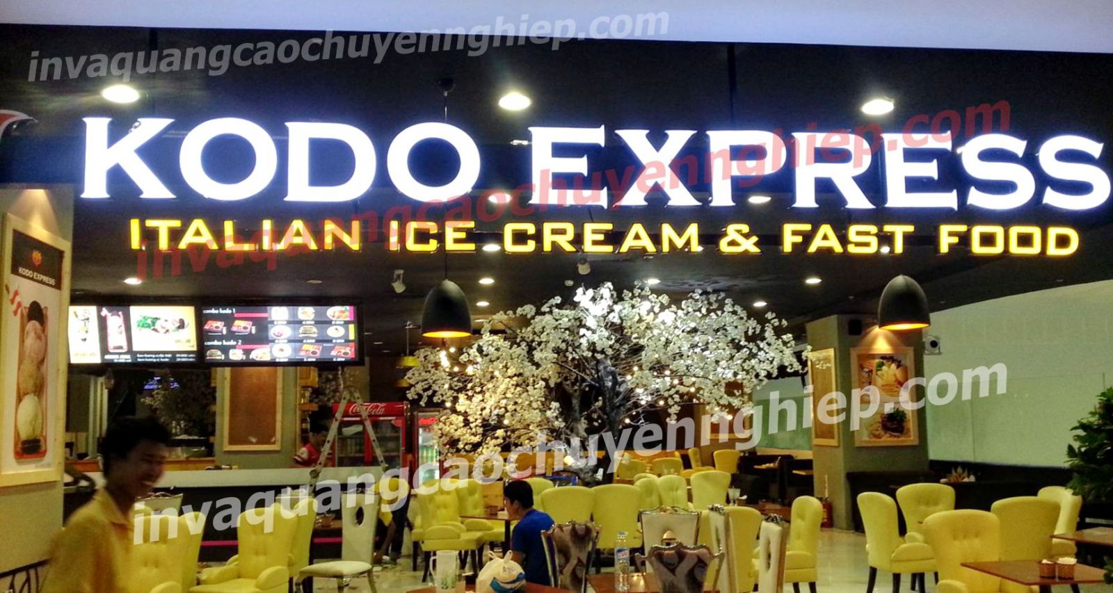 chữ mica viền inox nhà hàng ăn uống kodo express