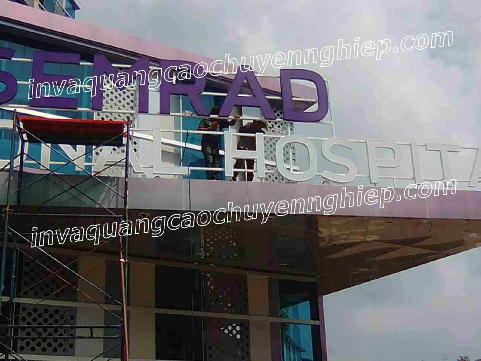 tuyển thợ quảng cáo