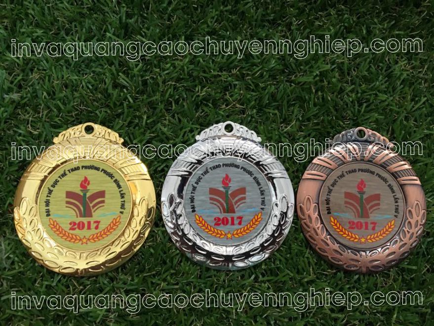 Mẫu Huy chương đồng được dập khuôn và ăn mòn nội dung để trao giải các giải thưởng thể thao, giải phong trào.